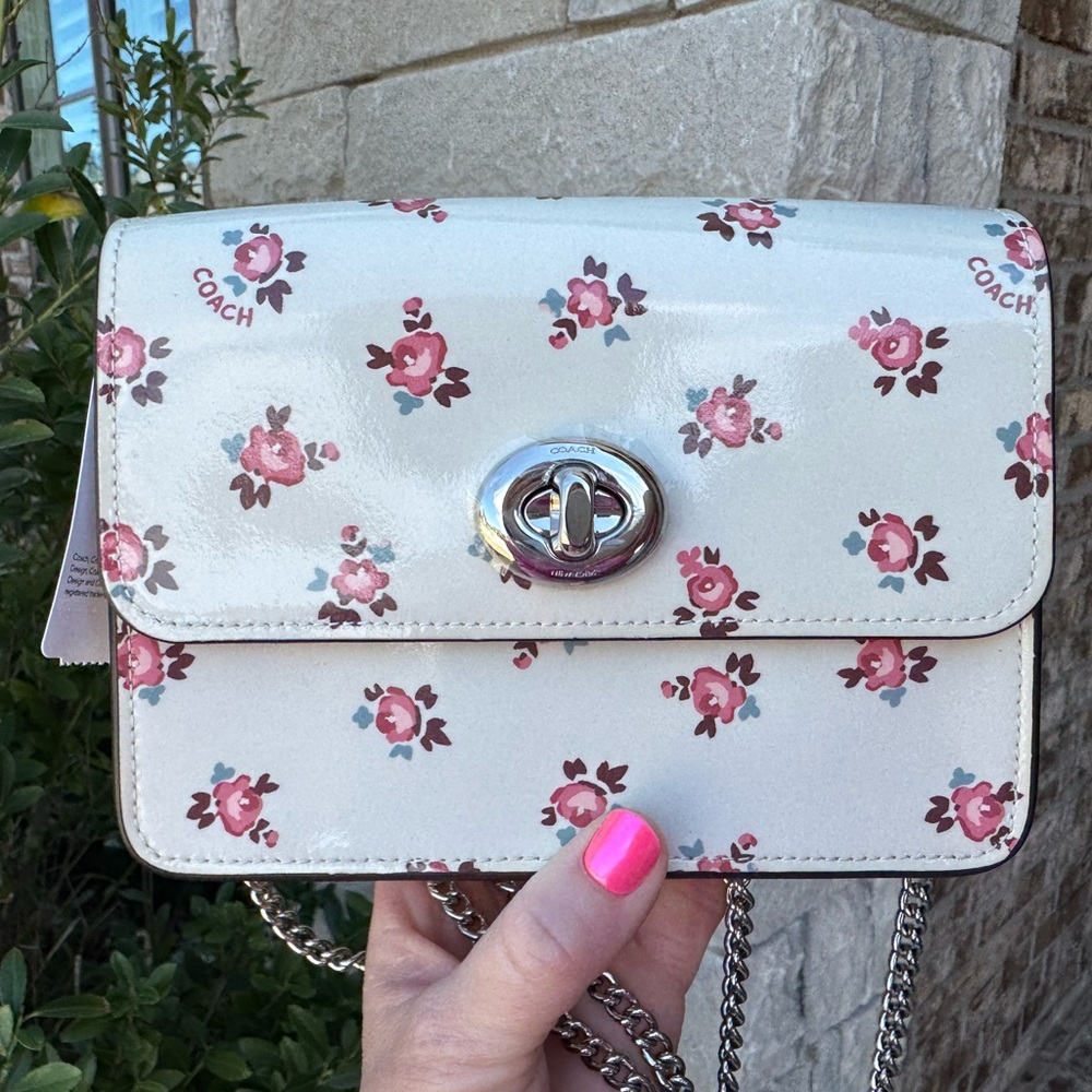 🌺🌸🌺 🆕 Bowery Crossbody With Floral Bloom Print